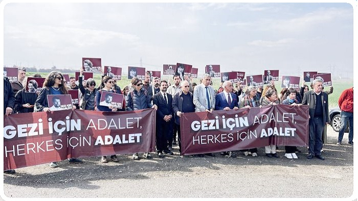 Gezi tutukluların 3. Yılanda  Cezaevlerinin önünden 'özgürlük' çağrısı